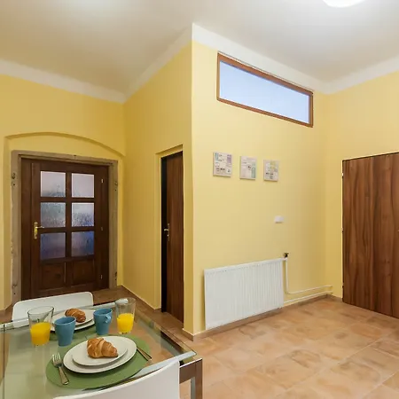 Melantrichova Apartment *